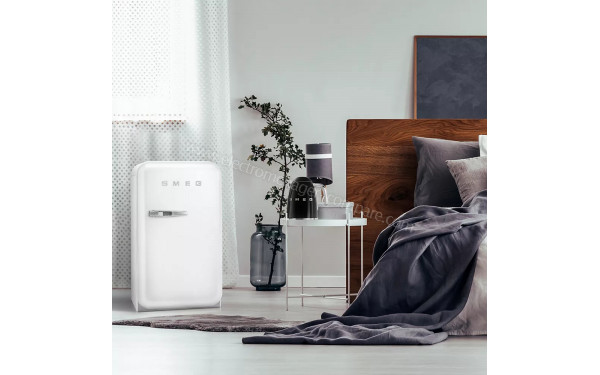 SMEG FAB5RWH6 - Mise en situation