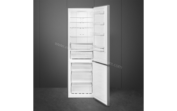 SMEG FC20XDNE - Vue de l'int&eacute;rieur