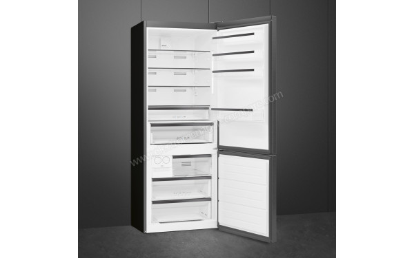 SMEG FC48KDND - Vue de l'int&eacute;rieur