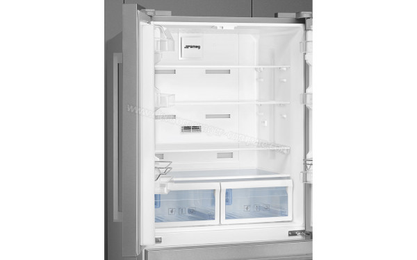 SMEG FQ55FXDF - Vue de l'int&eacute;rieur partie r&eacute;frig&eacute;rateur