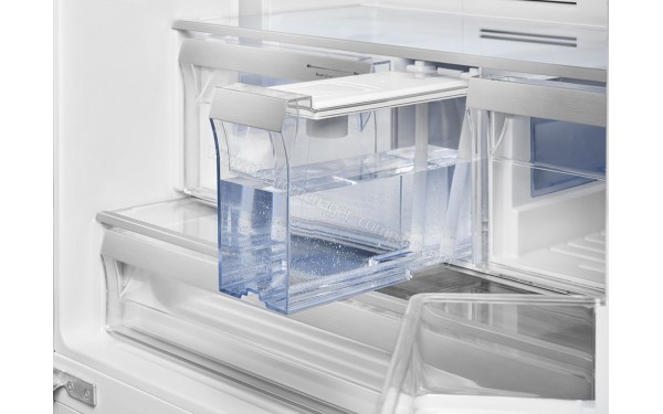 SMEG FQ60X2PEAI - Vue du r&eacute;servoir d'eau