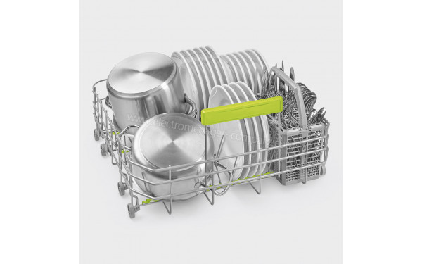 SMEG LVS433XIN - Vue du panier inf&eacute;rieur