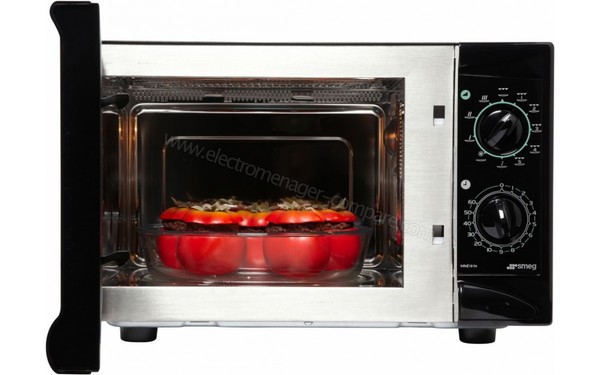 SMEG MM181N - Vue de face, porte ouverte (cr&eacute;dit : Boulanger)