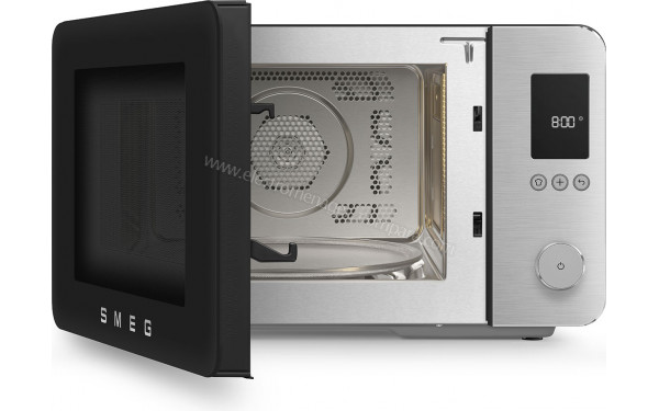 SMEG MOC02BLMEU - Vue de l'int&eacute;rieur