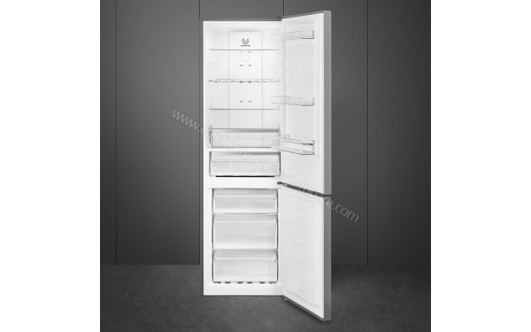 SMEG RC18XDND - Vue de l'int&eacute;rieur