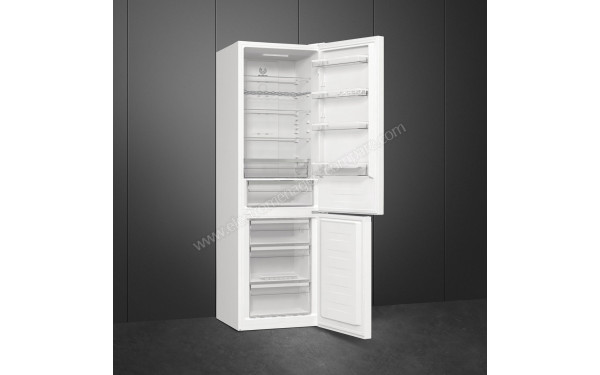 SMEG RC20WDND - Vue de l'int&eacute;rieur