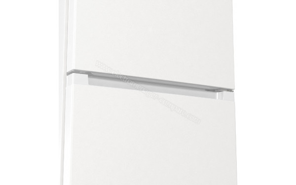 SMEG RC20WDNE - Zoom sur les poign&eacute;es int&eacute;gr&eacute;es