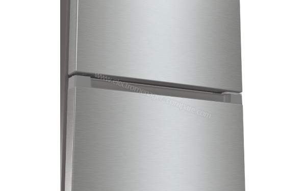 SMEG RC21XDNMC - Zoom sur les poign&eacute;es int&eacute;gr&eacute;es