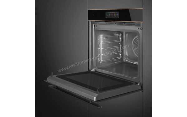 SMEG SO6606APNR - Vue de l'int&eacute;rieur