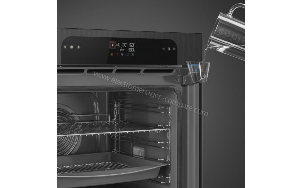 SMEG SOP6202S2PB - Remplissage du r&eacute;servoir &agrave; eau