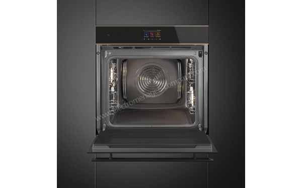 SMEG SOP6604S2PNR - Vue de l'int&eacute;rieur