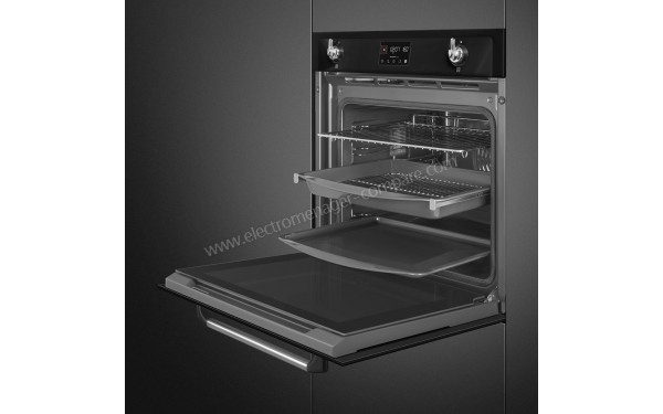 SMEG SOP6902S2PN - Vue de l'int&eacute;rieur