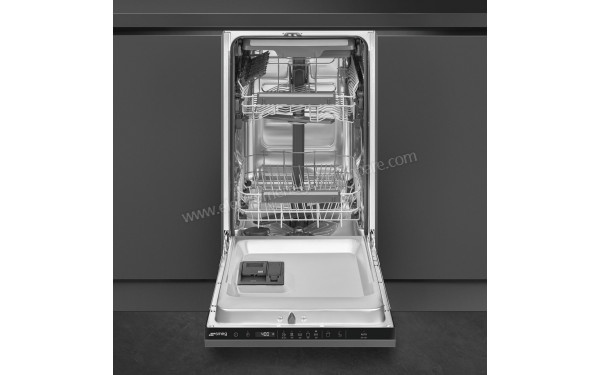 SMEG ST4523DIN - Vue de l'int&eacute;rieur