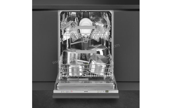 SMEG STL62324LFR - Vue du panier inf&eacute;rieur