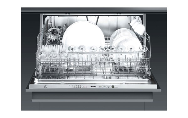 SMEG STO905 - Vue de l'int&eacute;rieur