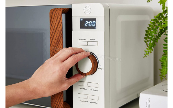 SWAN SM22036LWHTN - Panneau de commandes