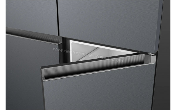 TCL RC456CXE0 - Zoom sur la poign&eacute;e int&eacute;gr&eacute;e