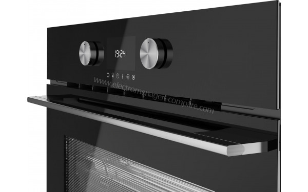 TEKA HLC 8470 SC BK - Vue 3/4 droite sur la poign&eacute;e et le bandeau de commandes