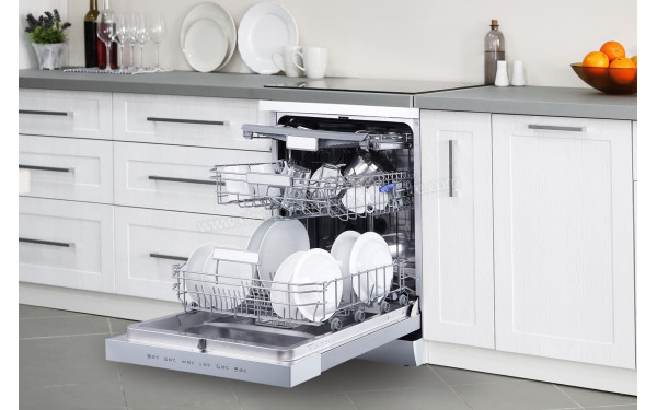 THOMSON TDW4760INOX - Vue de l'int&eacute;rieur