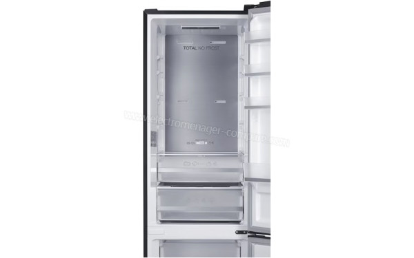 VALBERG CNF 377 C S742C - Vue de l'int&eacute;rieur