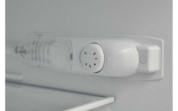 VESTFROST DDV240WH - Thermostat m&eacute;canique (cr&eacute;dit : Darty)