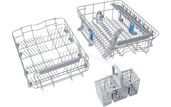 WHIRLPOOL ADG422IX - Vue des paniers (cr&eacute;dit : Boulanger)