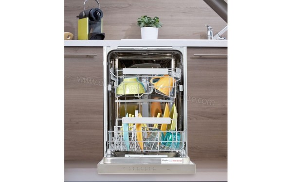 WHIRLPOOL ADG422IX - Vue de l'int&eacute;rieur (cr&eacute;dit : Boulanger)