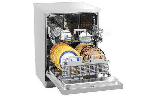 WHIRLPOOL ADP4559IX - Vue de l'int&eacute;rieur (cr&eacute;dit : Darty)