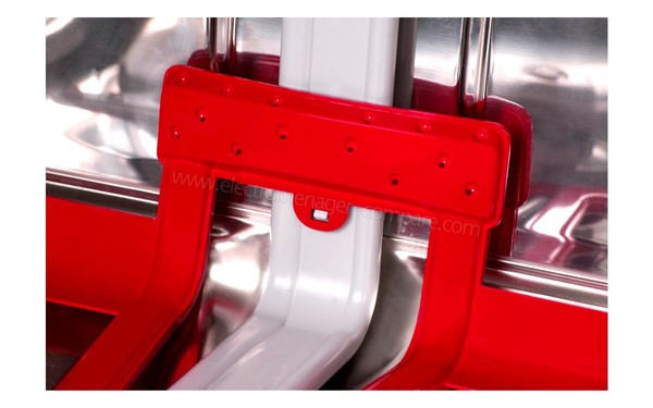 WHIRLPOOL ADPL9874IX - Vue du syst&egrave;me PowerClean 1 (cr&eacute;dit : Boulanger)