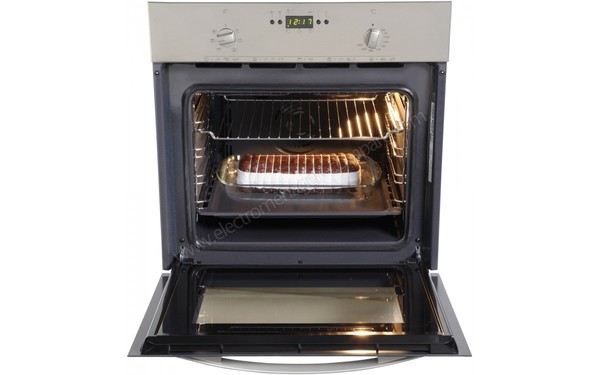 WHIRLPOOL AKP 250/IX - Vue de l'int&eacute;rieur 1 (cr&eacute;dit : Boulanger)