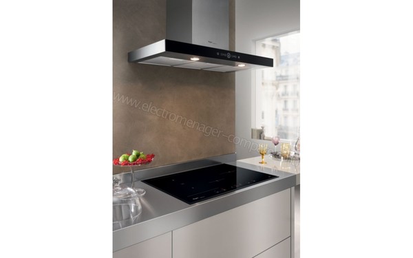 WHIRLPOOL AKR 759/IX - Appareil install&eacute;  (cr&eacute;dit : Boulanger)