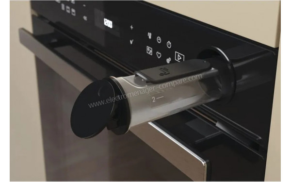 WHIRLPOOL AKZ9S 8270 NB - R&eacute;servoir d'eau