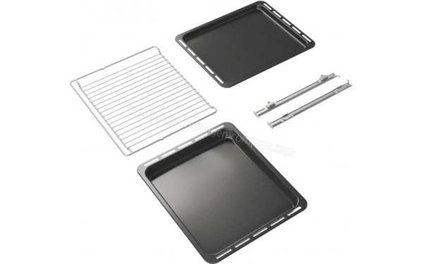 WHIRLPOOL AKZ9S 8270 NB - Vue de la grille, des l&egrave;chefrites et des rails