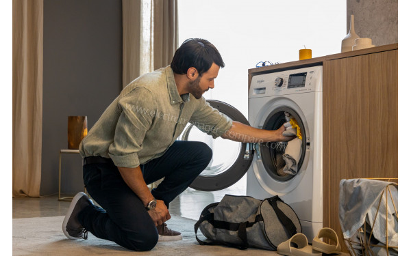 WHIRLPOOL FFBU8258VFR - Mise en situation