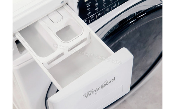 WHIRLPOOL FSCR12440 - Bac &agrave; produits (cr&eacute;dit : Boulanger)