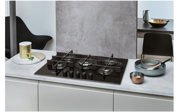 WHIRLPOOL GOA 7523/NB - Mise en situation