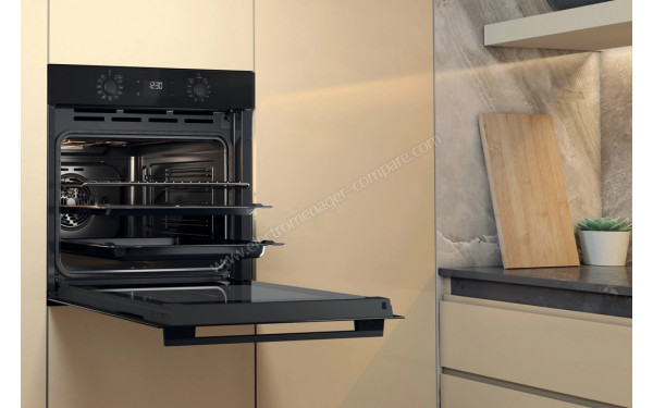 WHIRLPOOL OMK58RU0B - Appareil encastr&eacute; vue de l'int&eacute;rieur 3/4 gauche