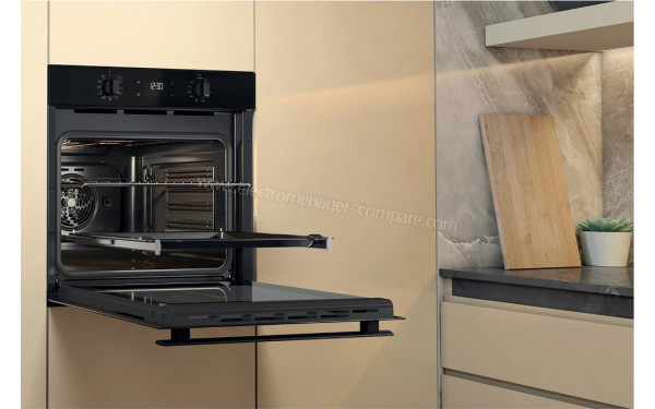 WHIRLPOOL OMR58CR1B - Appareil encastr&eacute; vue de l'int&eacute;rieur