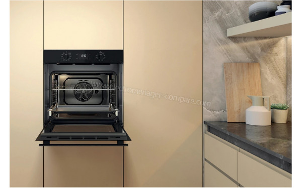 WHIRLPOOL OMR58CR1B - Appareil encastr&eacute; vue de l'int&eacute;rieur