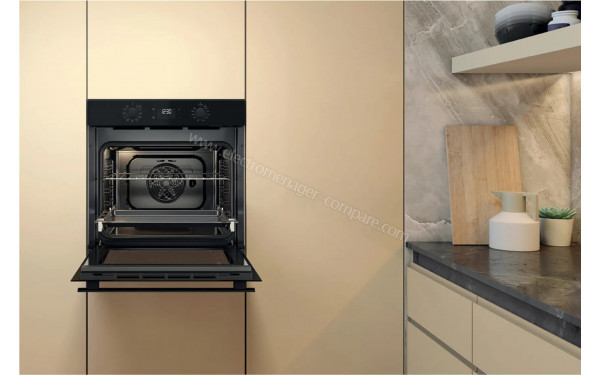 WHIRLPOOL OMR58CU1B - Appareil encastr&eacute; vue de l'int&eacute;rieur