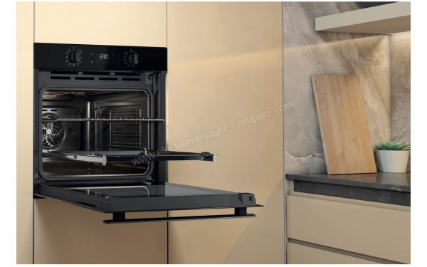 WHIRLPOOL OMR58RR1B - Appareil encastr&eacute; vue de l'int&eacute;rieur