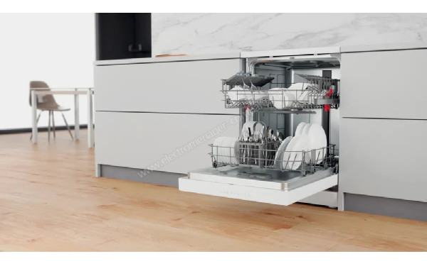 WHIRLPOOL W2FHKD624 - Mise en situation
