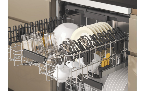 WHIRLPOOL W7FHP33 - Vue du panier sup&eacute;rieur