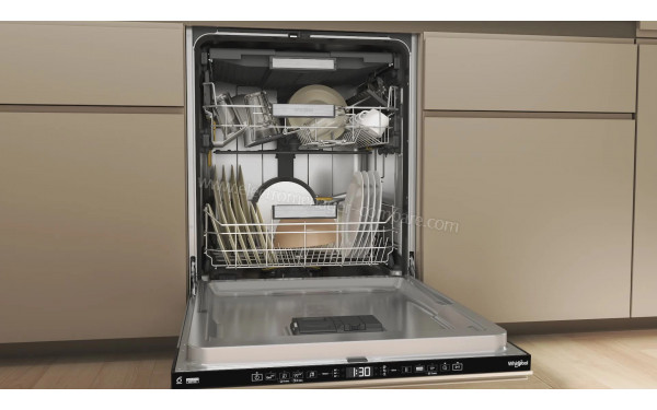 WHIRLPOOL W7IHF60TU - Vue de l'int&eacute;rieur