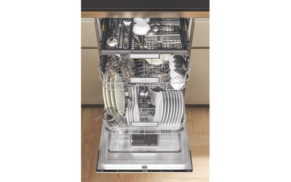 WHIRLPOOL W7IHT58T - Vue du panier inf&eacute;rieur, sup&eacute;rieur et tiroir sup&eacute;rieur