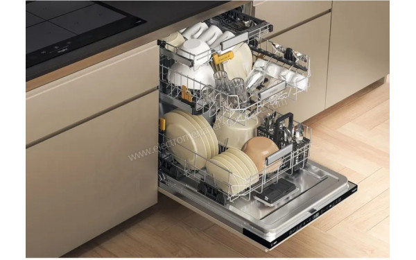 WHIRLPOOL W8IHT40T - Vue de l'int&eacute;rieur