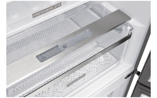 WHIRLPOOL W9931DIXH - Vue des bacs de zone fra&icirc;cheur