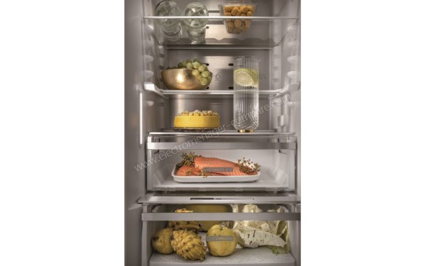 WHIRLPOOL W9931DKSH - Vue des &eacute;quipments int&eacute;rieurs (cr&eacute;dit : Darty)