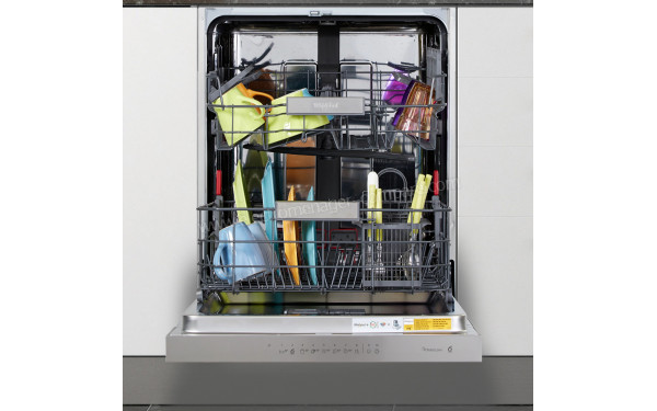 WHIRLPOOL WBO3T341PX - Vue de l'int&eacute;rieur