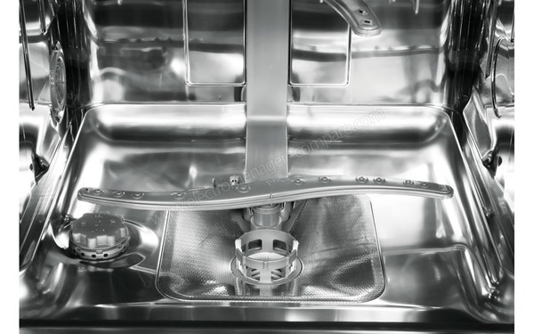 WHIRLPOOL WFC3B+26X - Bras de lavage (cr&eacute;dit : Darty)